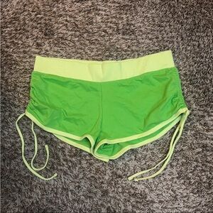 Vintage No Boundaries green rouched shorty shorts NWT Large juniors